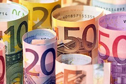 Euro xuống giá vì sức ép bán ra 